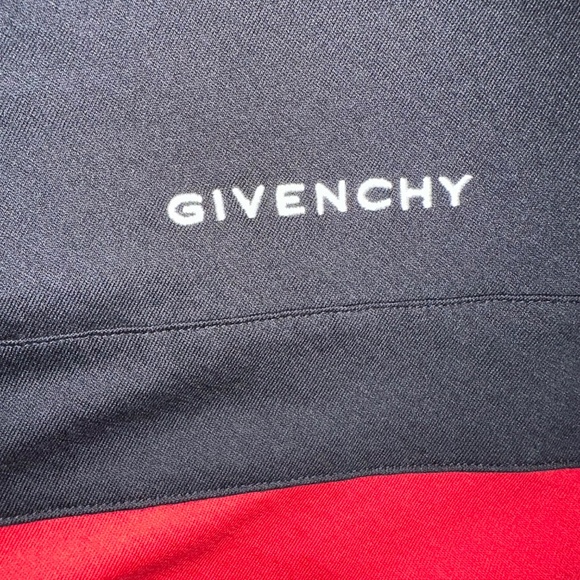 Givenchy T-Shirt - Picture 3 of 8